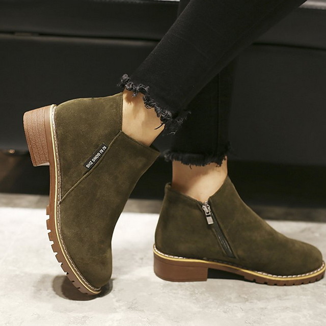 solid round toe heeled boots