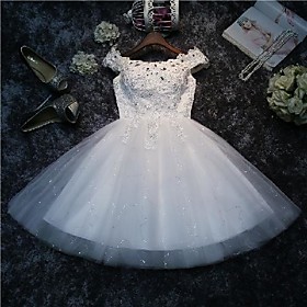 A-Line Glittering Elegant Homecoming Party Wear Dress Off Shoulder Short Sleeve Knee Length Lace Tulle with Crystals 2021