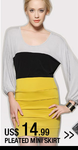 Plwated mini skirt